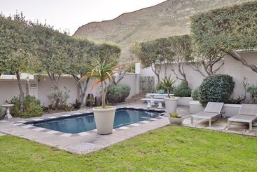 پانسیون Hermanus Lodge On The Green Solar Power