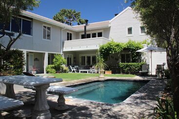 پانسیون Hermanus Lodge On The Green   Solar Power