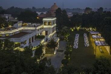 استراحتگاه Saraca Hotel Lucknow