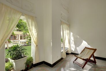 استراحتگاه Saraca Hotel Lucknow