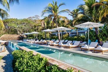 استراحتگاه W Punta De Mita