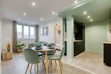 Le Colbert   Appt Moderne Pour 4 Voyageurs - Bobigny