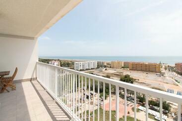 Global Properties, Apartamento Con Terraza Y Vistas Al Mar - بلايا ألماردا