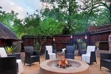 هتل Itaga Luxury Private Game Lodge