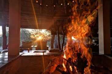 هتل Itaga Luxury Private Game Lodge