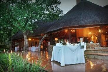 هتل Itaga Luxury Private Game Lodge