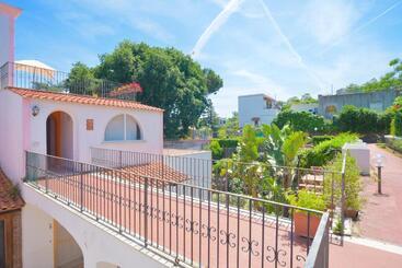 هتل Residence Aegidius