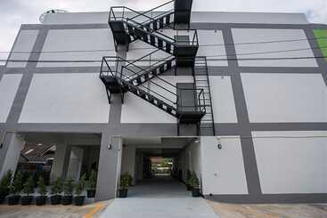 هتل The Season Airport Udonthani