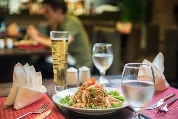 V Hotel Phnom Penh
