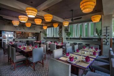 V Hotel Phnom Penh