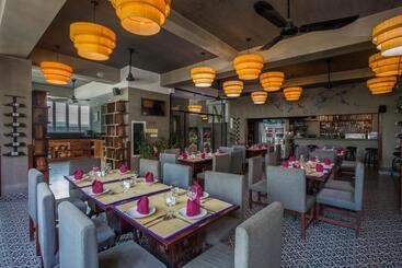 V Hotel Phnom Penh