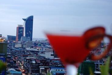 V Hotel Phnom Penh