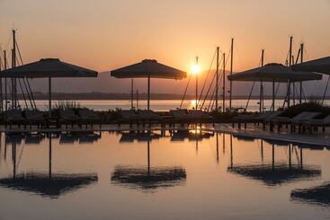هتل Yacht Club