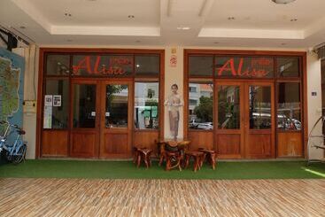 پانسیون Alisa Guesthouse
