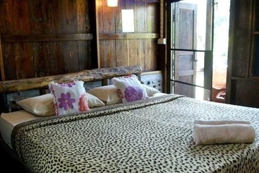 بنسيون J & J Guesthouse