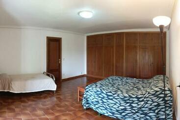 تختخواب و صبحانه Casa De Familia Estela