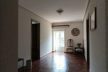 تختخواب و صبحانه Casa De Familia Estela