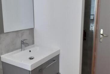 تختخواب و صبحانه La Maison Np