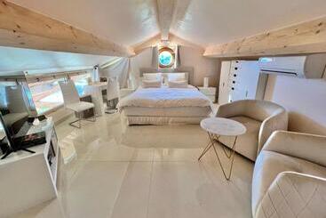 تختخواب و صبحانه Villa La Source 83 Room Close To St Tropez