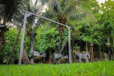 هتل & Villa Bukit Indah Saumlaki By Legreen