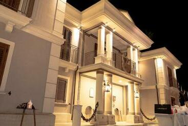 پانسیون Villa Caleo