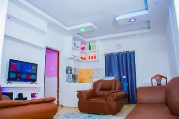 تختخواب و صبحانه Crystal Homes Air Bnb