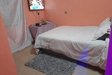 تختخواب و صبحانه Crystal Homes Air Bnb