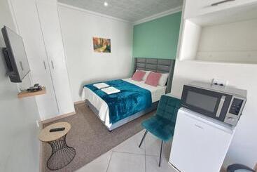 تختخواب و صبحانه Haresca Luxury Accommodation Parow