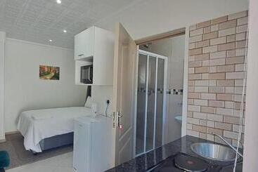 تختخواب و صبحانه Haresca Luxury Accommodation Parow