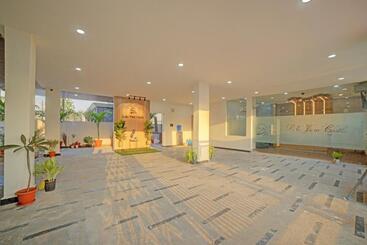 Super Collection O Hotel Lakeview Castle