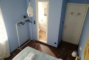 هتل Locanda Ostu Di San Giacu