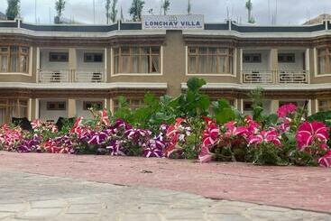 هتل Lonchay Villa