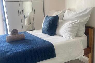 پانسیون Ethithiya Vintage Guesthouse And Self Catering