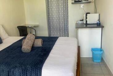 پانسیون Ethithiya Vintage Guesthouse And Self Catering
