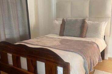 پانسیون Ethithiya Vintage Guesthouse And Self Catering