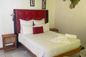 پانسیون Ethithiya Vintage Guesthouse And Self Catering