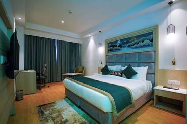 هاستل Quality Inn Elite