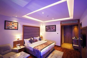 هاستل Quality Inn Elite