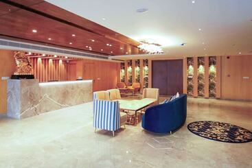 هاستل Quality Inn Elite
