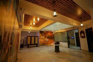 هتل Oyo Flagship 81366 Taj Wonder Inn