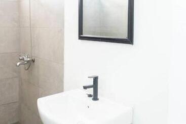 هتل Seven Brothers Apartments
