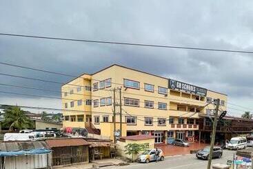 هتل Seven Brothers Apartments