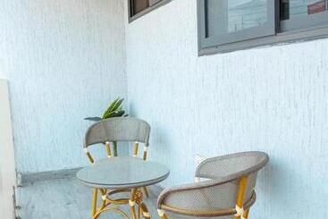 هتل Seven Brothers Apartments