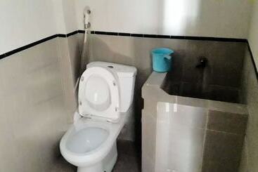 酒店 Spot On 92647 Edelweis Homestay