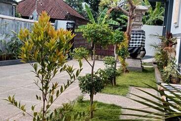 پانسیون Penginapan Tenang Lovina