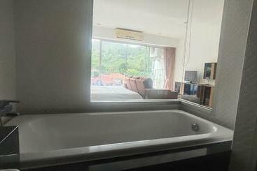 Chic Condominium Karon