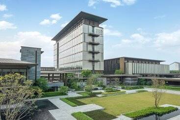 هتل Four Points By Sheraton Guangzhou, Baiyun