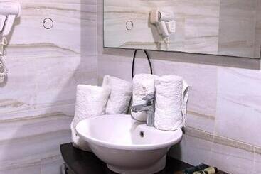 هتل Lb Suites