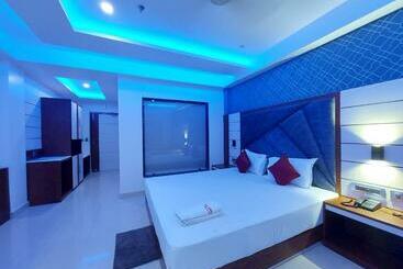 هتل Royal Gitanjali Resort