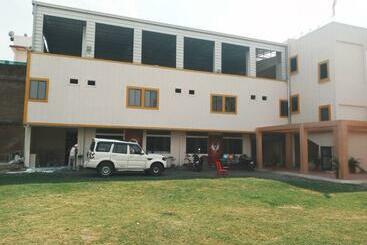 هتل The Lalit And Restaurant, Bhopal